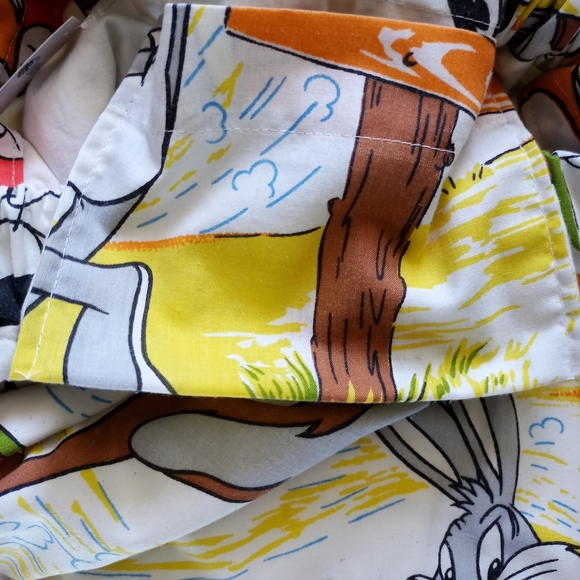 Custom Reworked Vintage 1977 Looney Tunes Bugs Bunny Bennygonia Shorts - Picture 3 of 4